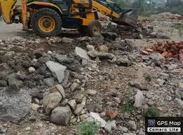 प्राधिकरण द्वारा मसूरी रोड पुरकुल में विभिन्न स्थानों पर लगभग 150 बिघा में अवैध रूप से की जा प्लॉटिंग को ध्वस्त किया