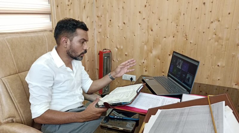 यातायात के लिये असुरक्षित पुलों की रिपोर्ट तत्काल दें: डीएम