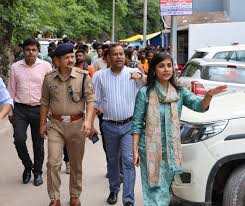 श्रद्धालुओं की सुविधा में कोई कमी न रहे : जिलाधिकारी