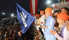 अमरनाथ यात्रा 2025 का शुभारंभ- पहले जत्थे को एलजी सिन्हा ने दिखाई हरी झंडी