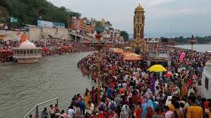हरिद्वार में उमड़ा श्रद्धा का सैलाब, एक ही दिन में 31 लाख श्रद्धालुओं ने भरा गंगाजल