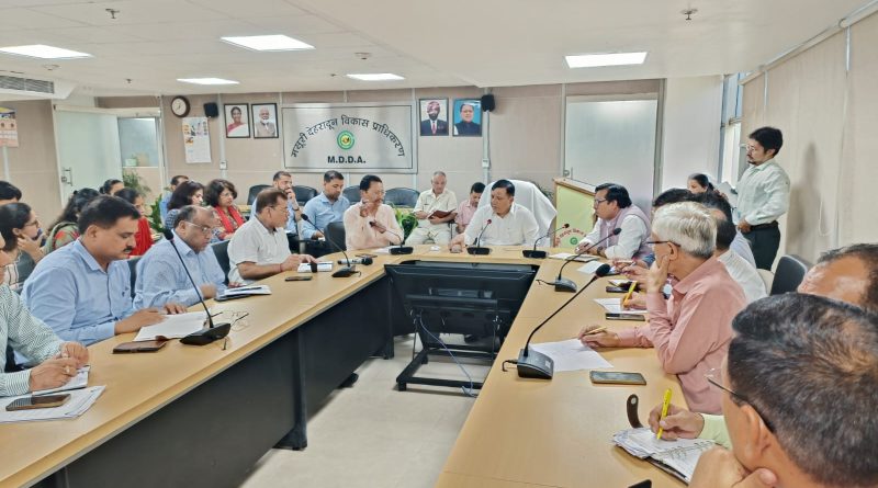 मुख्यमंत्री पुष्कर सिंह धामी के निर्देश पर अवैध निर्माणों के खिलाफ सख्ती, एमडीडीए उपाध्यक्ष ने दिए ताबड़तोड़ कार्रवाई के निर्देश