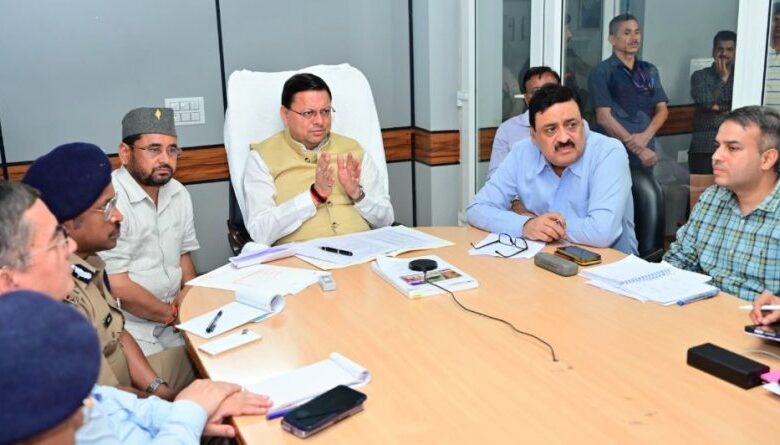 दूसरे दिन भी जिले में रहकर रेस्क्यू ऑपरेशन की निगरानी और निर्देशन में जुटे रहे सीएम धामी