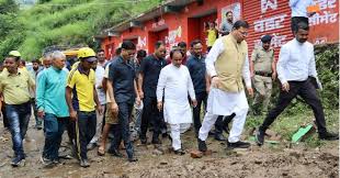 धराली-हर्षिल में चिकित्सा सेवाएं तेज, हर पीड़ित तक पहुंच रही मदद