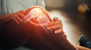 महिलाओं में आर्थराइटिस का खतरा ज्यादा क्यों? जानिए कारण और बचाव